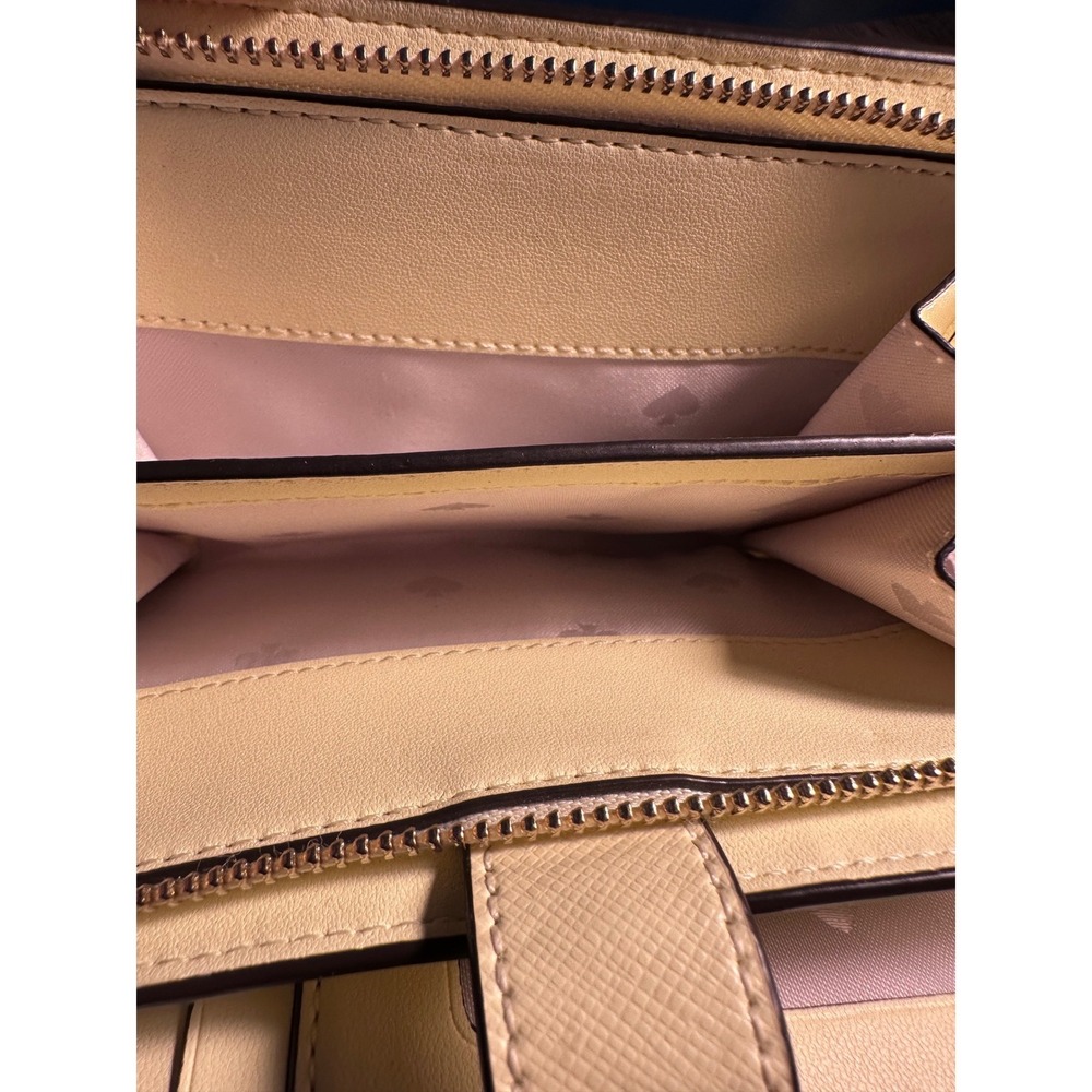 Kate Spade Staci Medium Compact Bifold Wallet Pale Yellow Leather- Preloved - Picture 5 of 6
